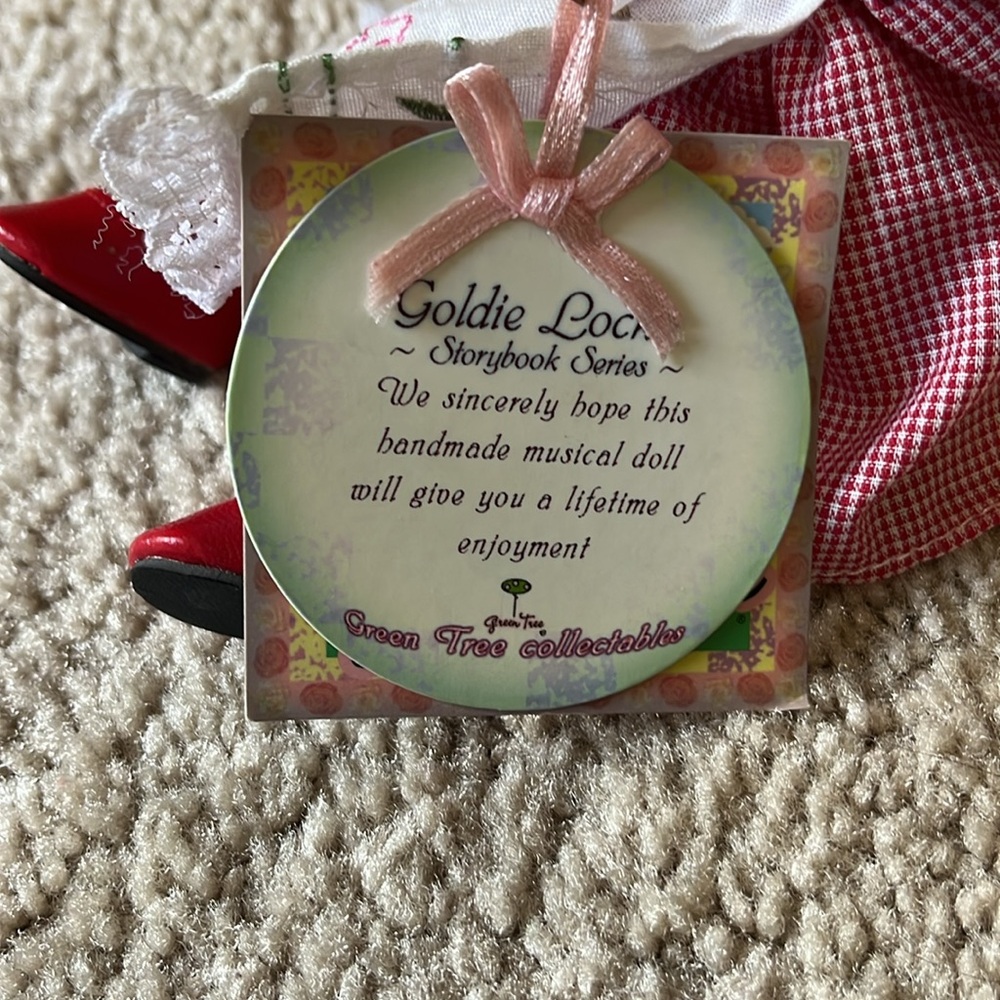 Green Tree musical Goldie locks doll. - Picture 3 of 5